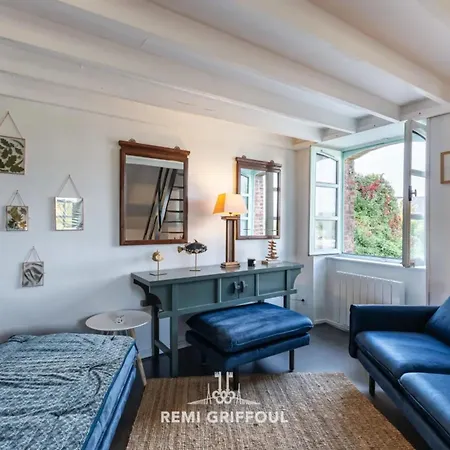 Le Phare Bleu Center & 2 To 4 Guests דירה
