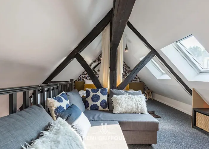 Апартаменты Le Phare Bleu Center & 2 To 4 Guests