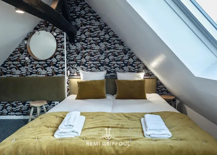 Апартаменты Le Phare Bleu Center & 2 To 4 Guests *